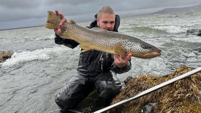 Silver & Shadows: Specialized Fly Fishing and Sight Casting in Iceland